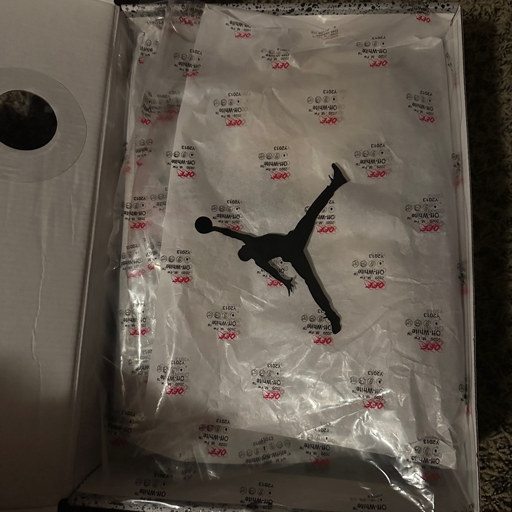 Off White x Air Jordan 5 Retro - Size 11 - Picture 4 of 16